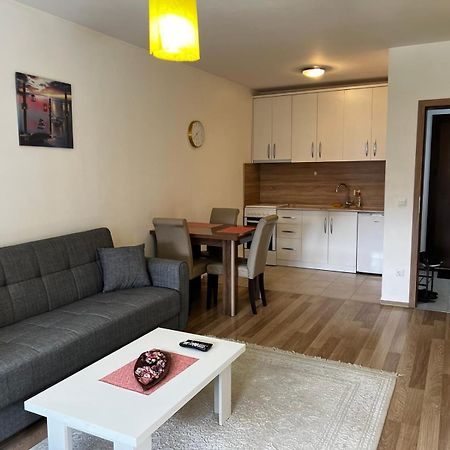 Blini Complex Apartment พริสตีนา ภายนอก รูปภาพ