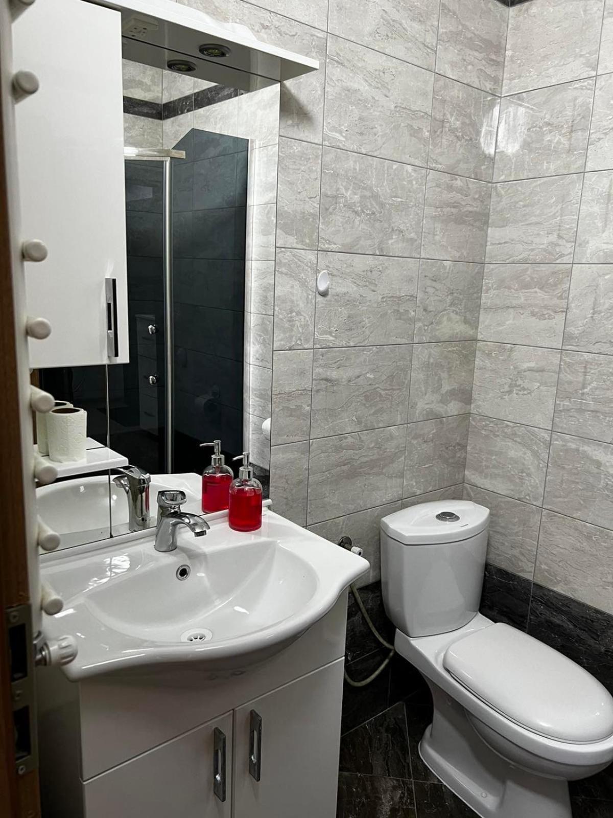 Blini Complex Apartment พริสตีนา ภายนอก รูปภาพ