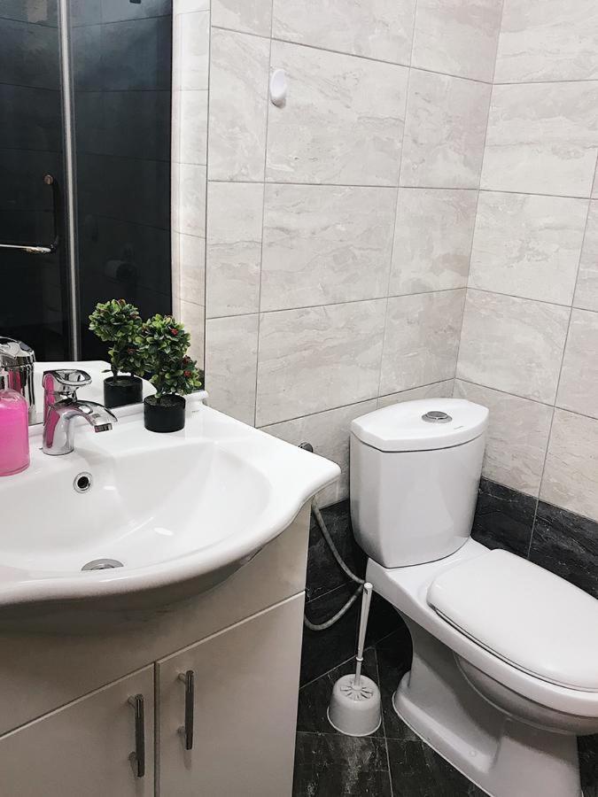 Blini Complex Apartment พริสตีนา ภายนอก รูปภาพ