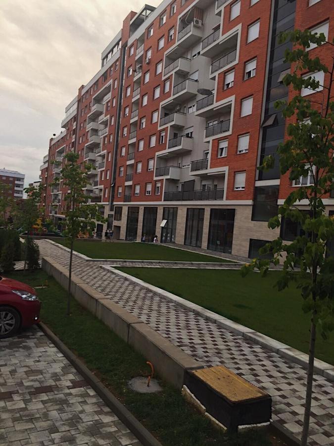 Blini Complex Apartment พริสตีนา ภายนอก รูปภาพ